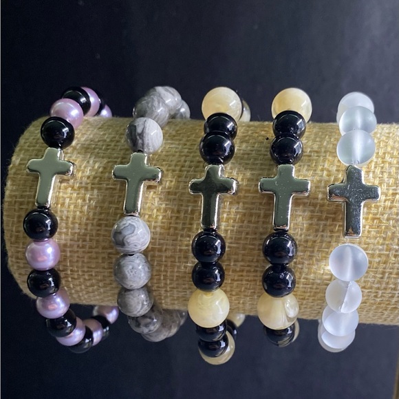#024 Bracelet’s w/ cross - Picture 2 of 2